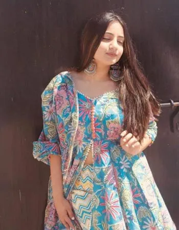 Aloki Air Hostess Escort in Mumbai